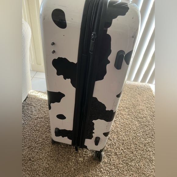 RARE 32” cow Print Rolling Suitcase - Picture 2 of 5